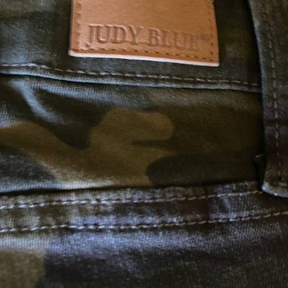 Judy Blue Camouflage Distressed Mid Rise Stretch Skinny Y2K Army Jeans 15/32 - Picture 10 of 13